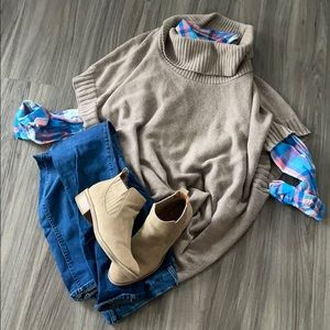 Old Navy Sweater